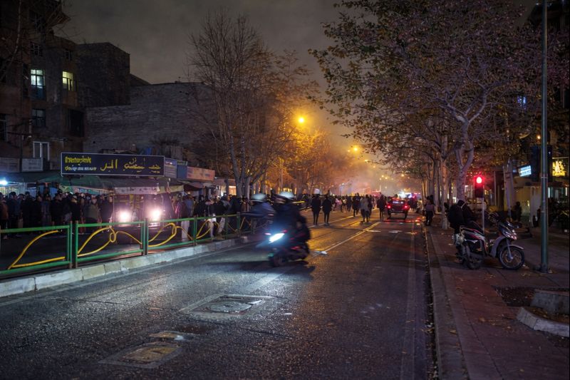 «فراخوان به امضای «بیانیه زندانیان سیاسی در حمایت از قیام سراسری مردم ایران